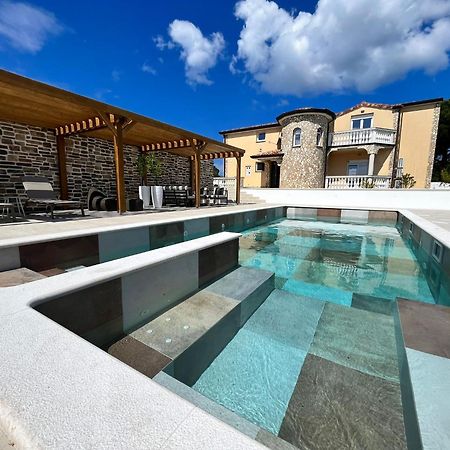 Olivea Luxury Suites Fazana Exterior photo